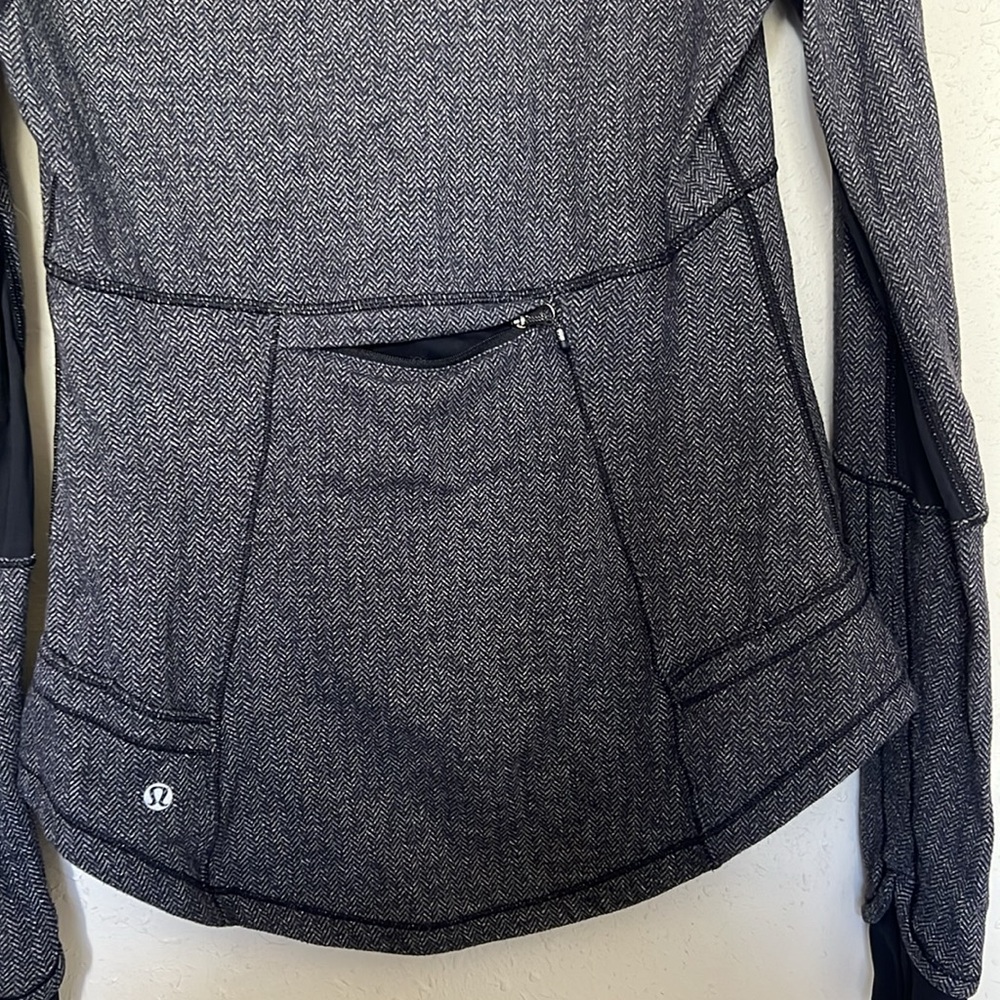 Lululemon Half Zip Base Runner Jacket - image 7